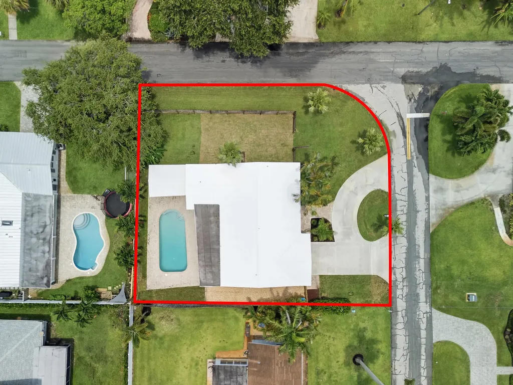 701 SW 27th Place Boynton Beach FL 33435