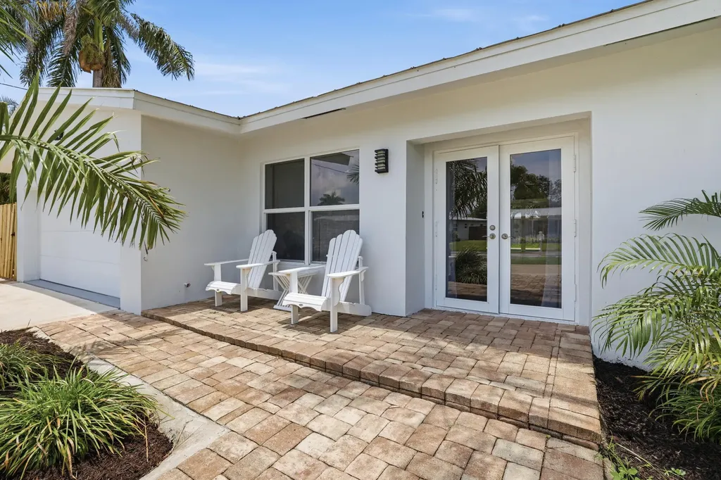 701 SW 27th Place Boynton Beach FL 33435