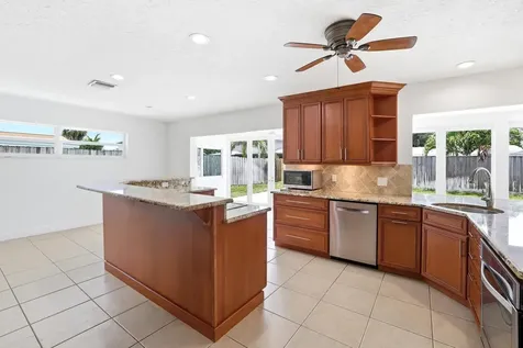 701 SW 27th Place Boynton Beach FL 33435