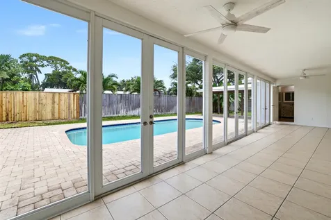 701 SW 27th Place Boynton Beach FL 33435