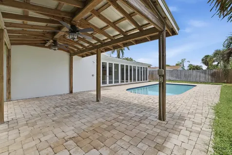 701 SW 27th Place Boynton Beach FL 33435