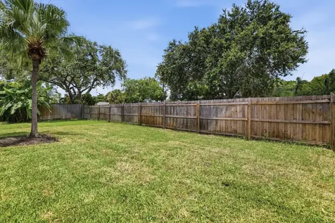 701 SW 27th Place Boynton Beach FL 33435