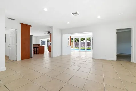 701 SW 27th Place Boynton Beach FL 33435