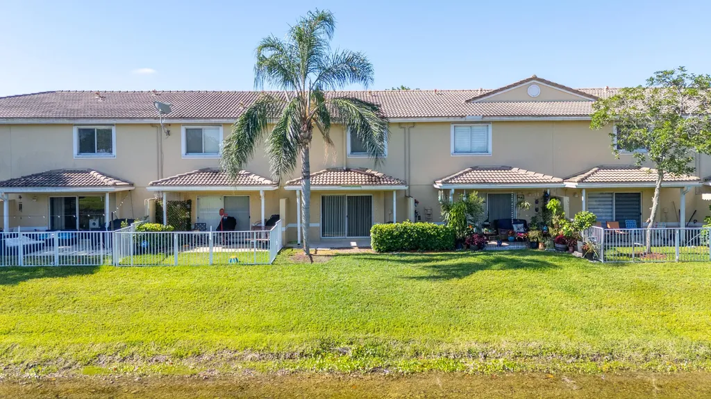 9107 Chambers Street Tamarac FL 33321