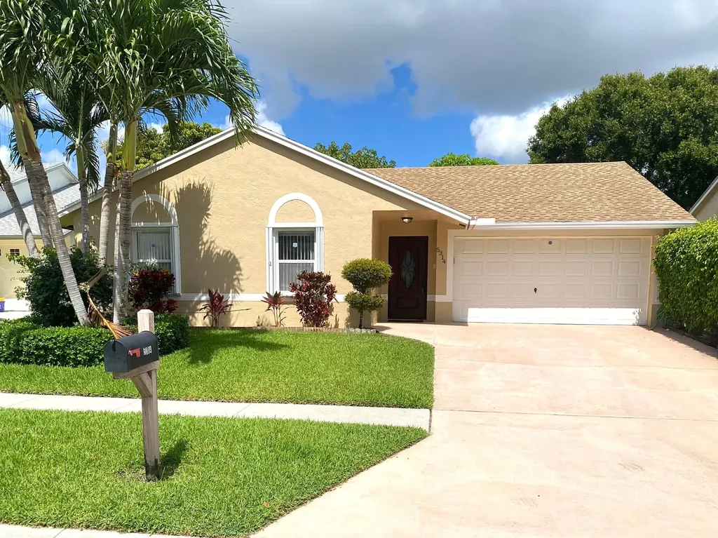 5314 Blueberry Hill Avenue Lake Worth FL 33463