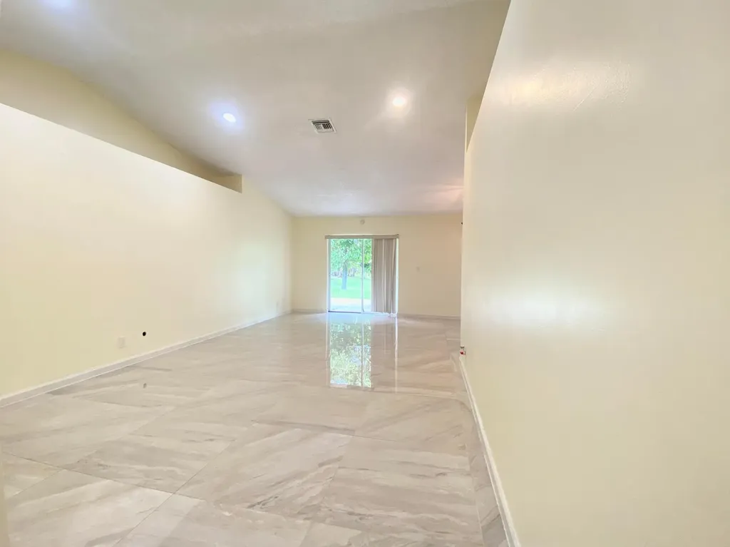 5314 Blueberry Hill Avenue Lake Worth FL 33463
