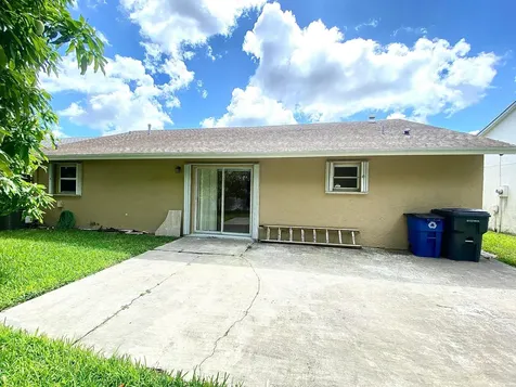 5314 Blueberry Hill Avenue Lake Worth FL 33463