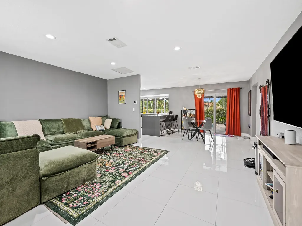 10497 NW 4th Street Fort Lauderdale FL 33071