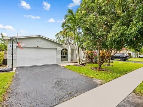 10497 NW 4th Street Fort Lauderdale FL 33071