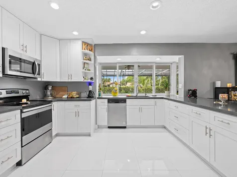 10497 NW 4th Street Fort Lauderdale FL 33071