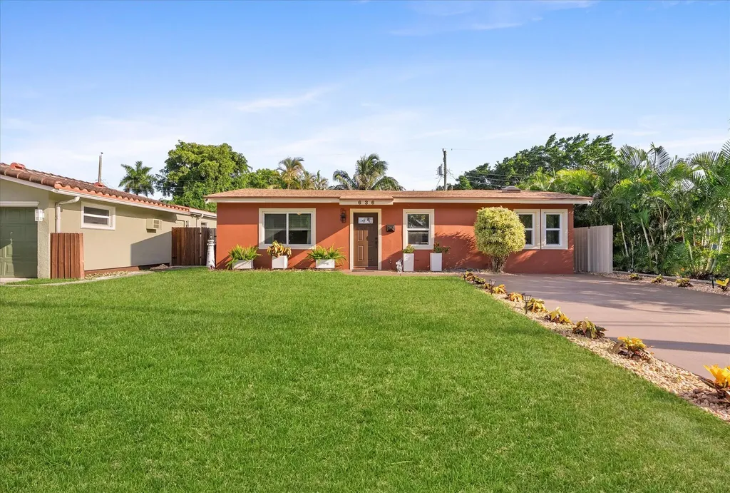 636 NE 16th Court Fort Lauderdale FL 33305
