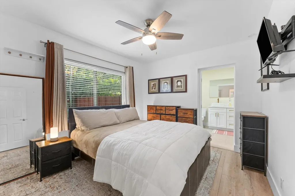 636 NE 16th Court Fort Lauderdale FL 33305