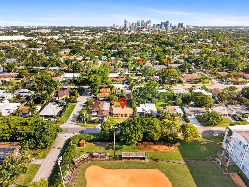 636 NE 16th Court Fort Lauderdale FL 33305