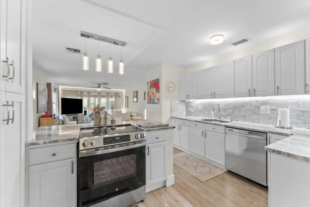 636 NE 16th Court Fort Lauderdale FL 33305