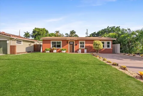 636 NE 16th Court Fort Lauderdale FL 33305