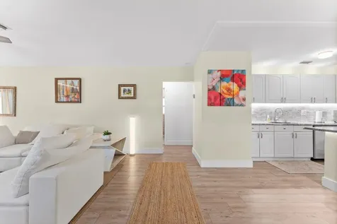 636 NE 16th Court Fort Lauderdale FL 33305