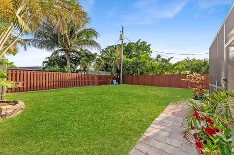 636 NE 16th Court Fort Lauderdale FL 33305