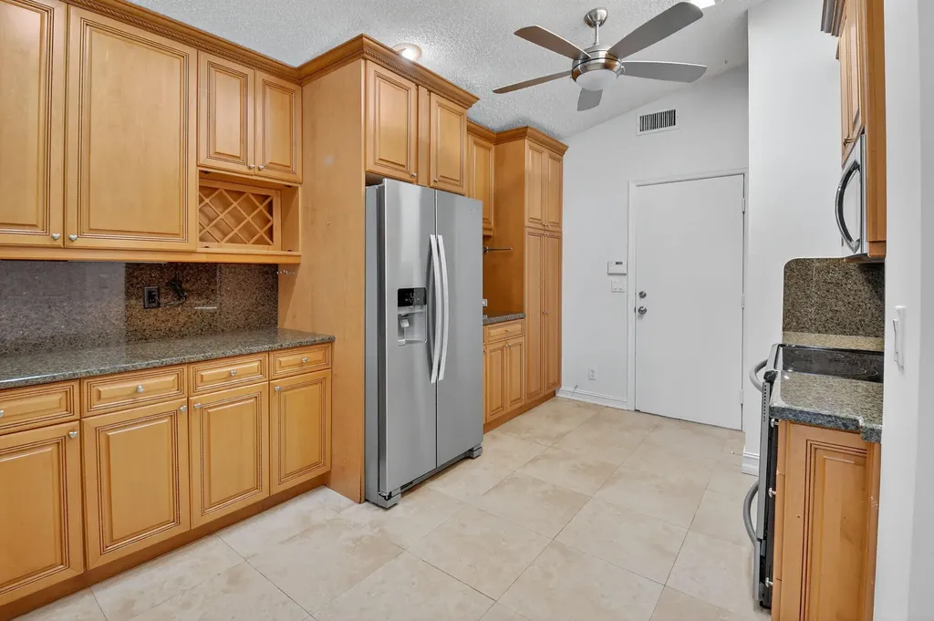 9914 Harbour Lake Circle Boynton Beach FL 33437