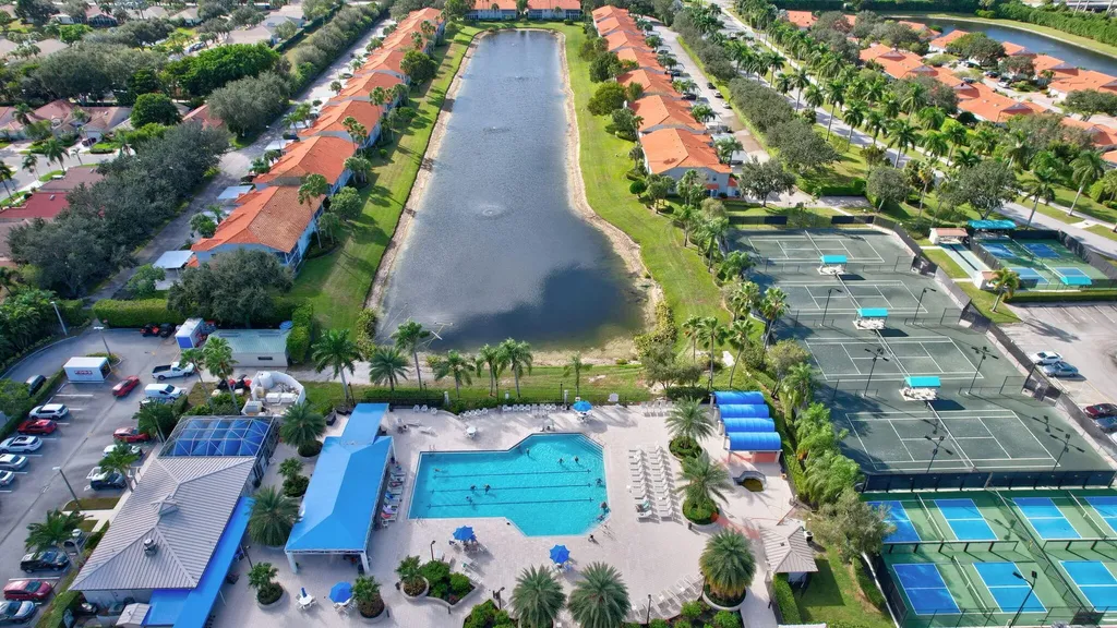 9914 Harbour Lake Circle Boynton Beach FL 33437