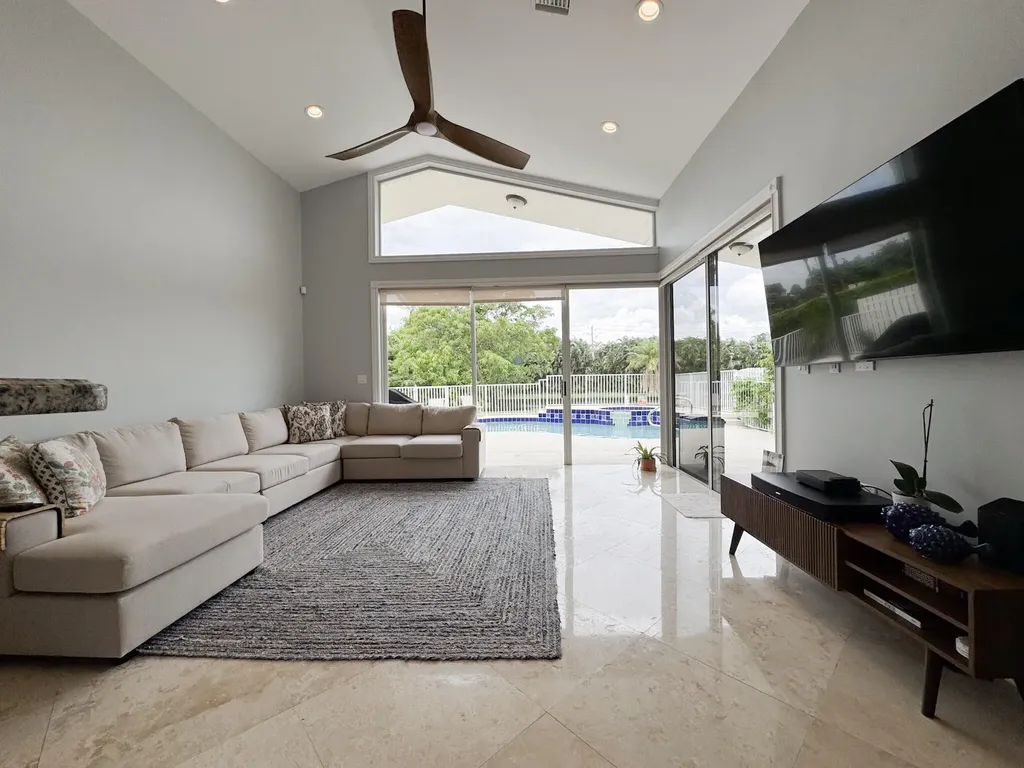 9091 Long Lake Palm Drive S Boca Raton FL 33496