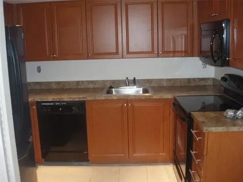 8028 SW 17th Place Davie FL 33324
