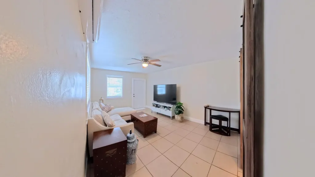 407 NW 7th Street Boynton Beach FL 33426