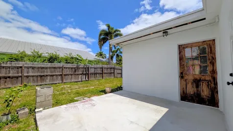 407 NW 7th Street Boynton Beach FL 33426