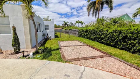 407 NW 7th Street Boynton Beach FL 33426