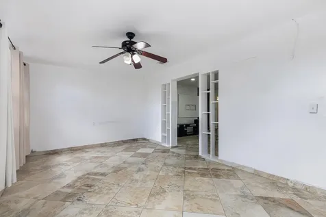24 NW 42nd Terrace Plantation FL 33317