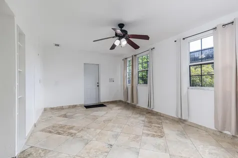24 NW 42nd Terrace Plantation FL 33317