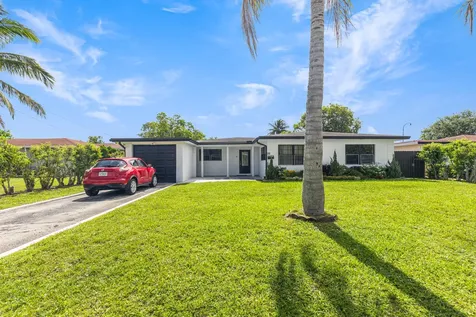 24 NW 42nd Terrace Plantation FL 33317