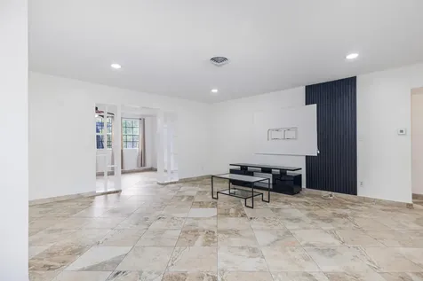 24 NW 42nd Terrace Plantation FL 33317