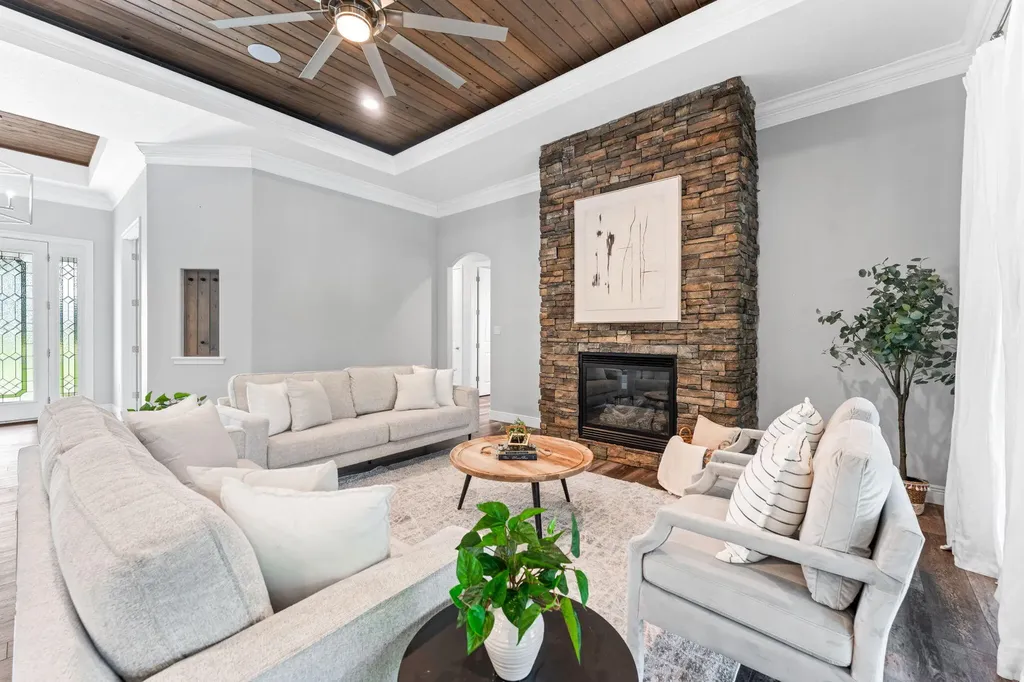 2520 Tammy Drive Mims FL 32754