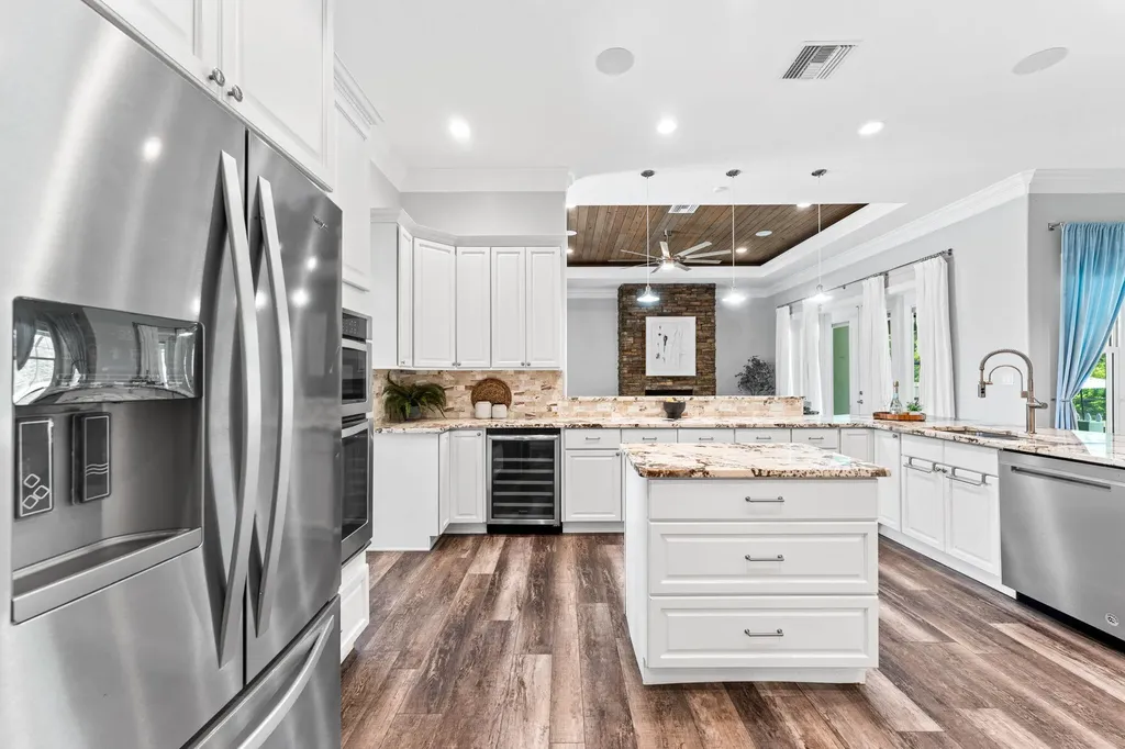 2520 Tammy Drive Mims FL 32754