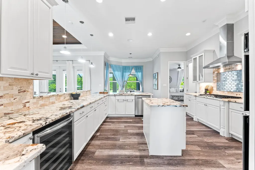2520 Tammy Drive Mims FL 32754