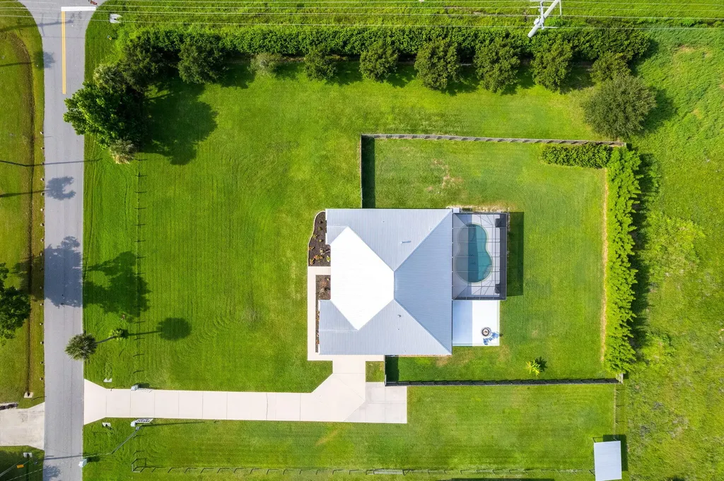 2520 Tammy Drive Mims FL 32754