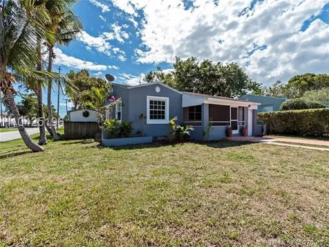 1404 Plunkett Street Hollywood FL 33020