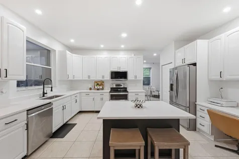 12172 Glenmore Drive Coral Springs FL 33071