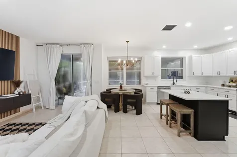 12172 Glenmore Drive Coral Springs FL 33071