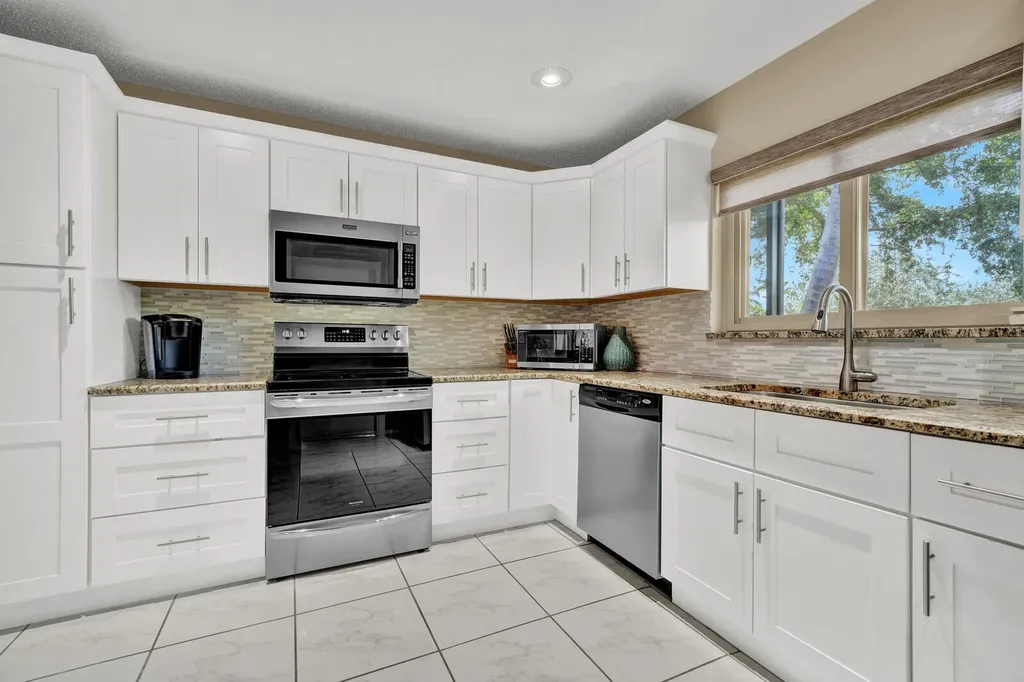 1735 NW 21st Court Delray Beach FL 33445