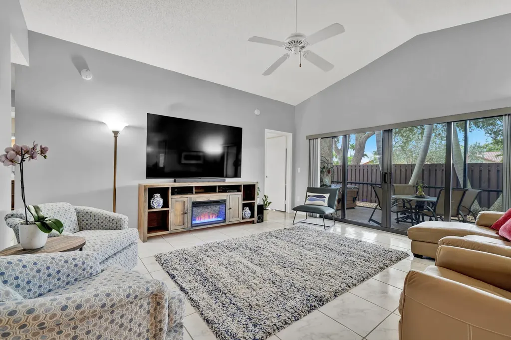 1735 NW 21st Court Delray Beach FL 33445