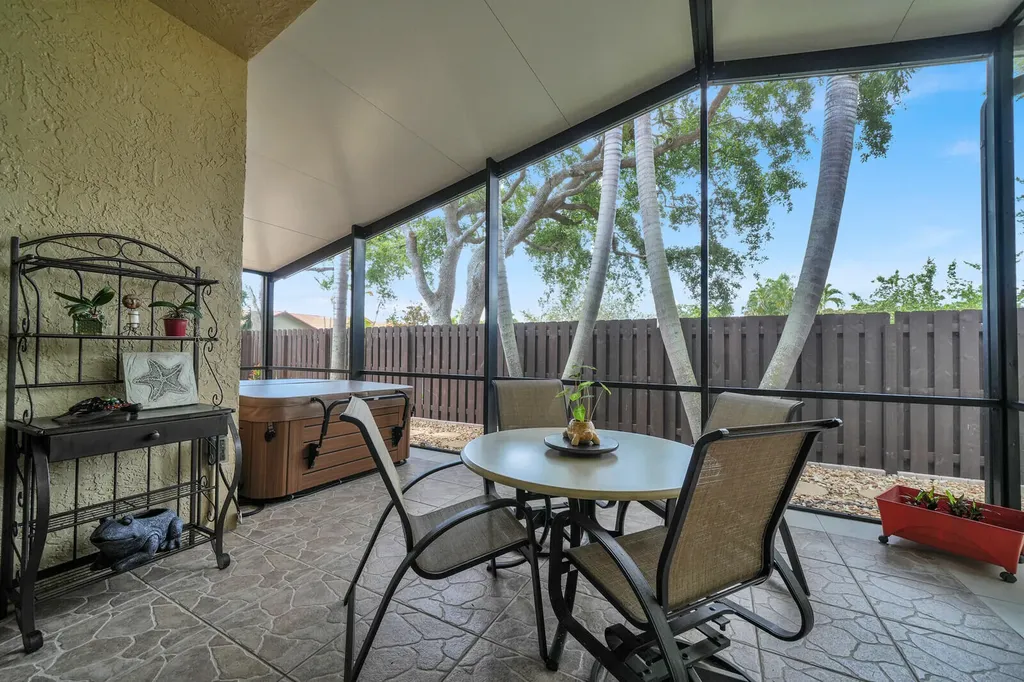 1735 NW 21st Court Delray Beach FL 33445
