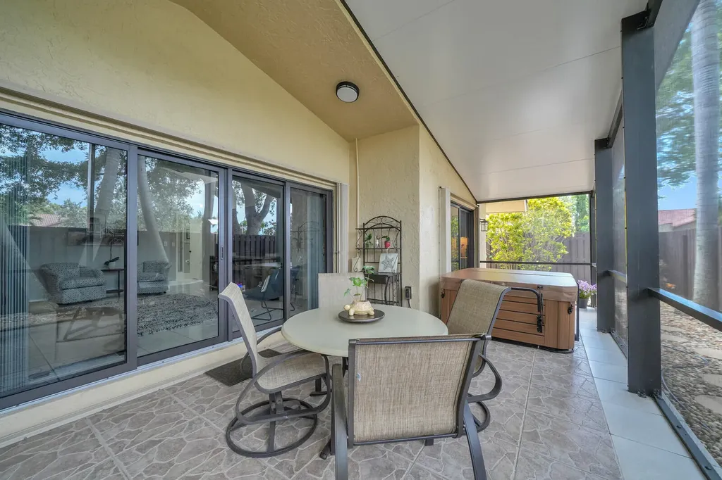 1735 NW 21st Court Delray Beach FL 33445