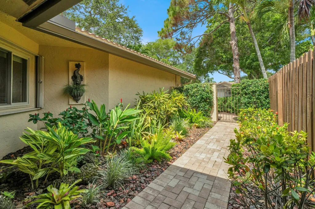 1735 NW 21st Court Delray Beach FL 33445