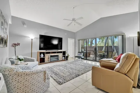 1735 NW 21st Court Delray Beach FL 33445