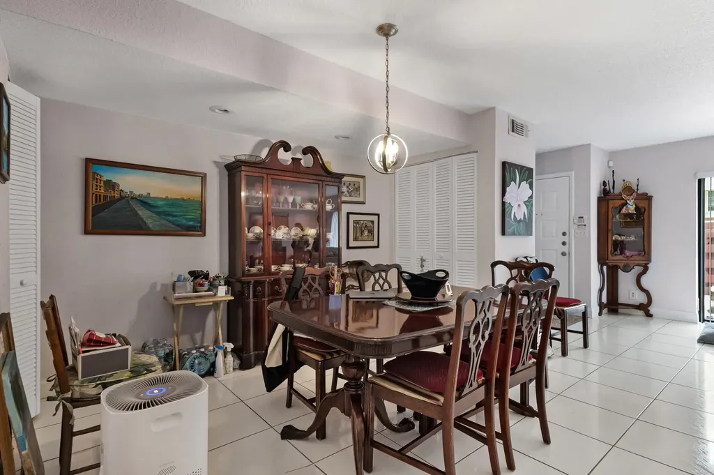 3015 Oaktree Lane Hollywood FL 33021