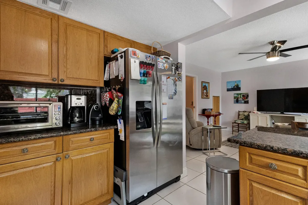 3015 Oaktree Lane Hollywood FL 33021
