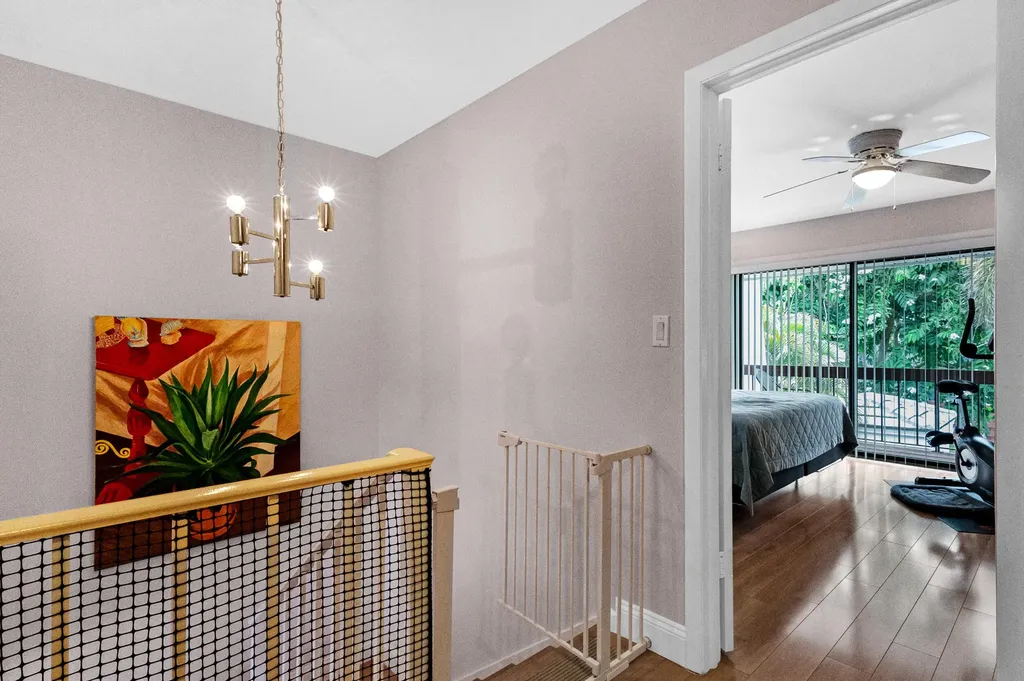 3015 Oaktree Lane Hollywood FL 33021