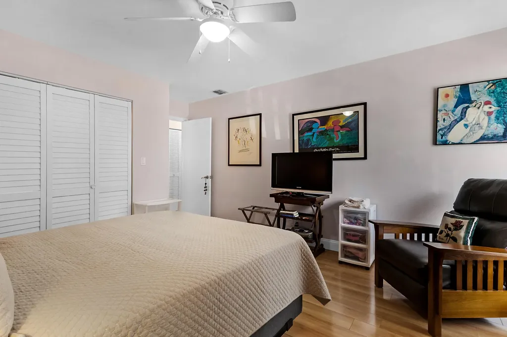 3015 Oaktree Lane Hollywood FL 33021