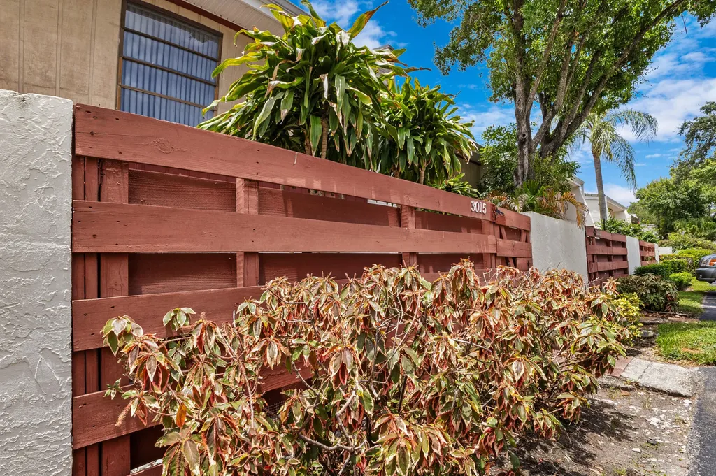 3015 Oaktree Lane Hollywood FL 33021
